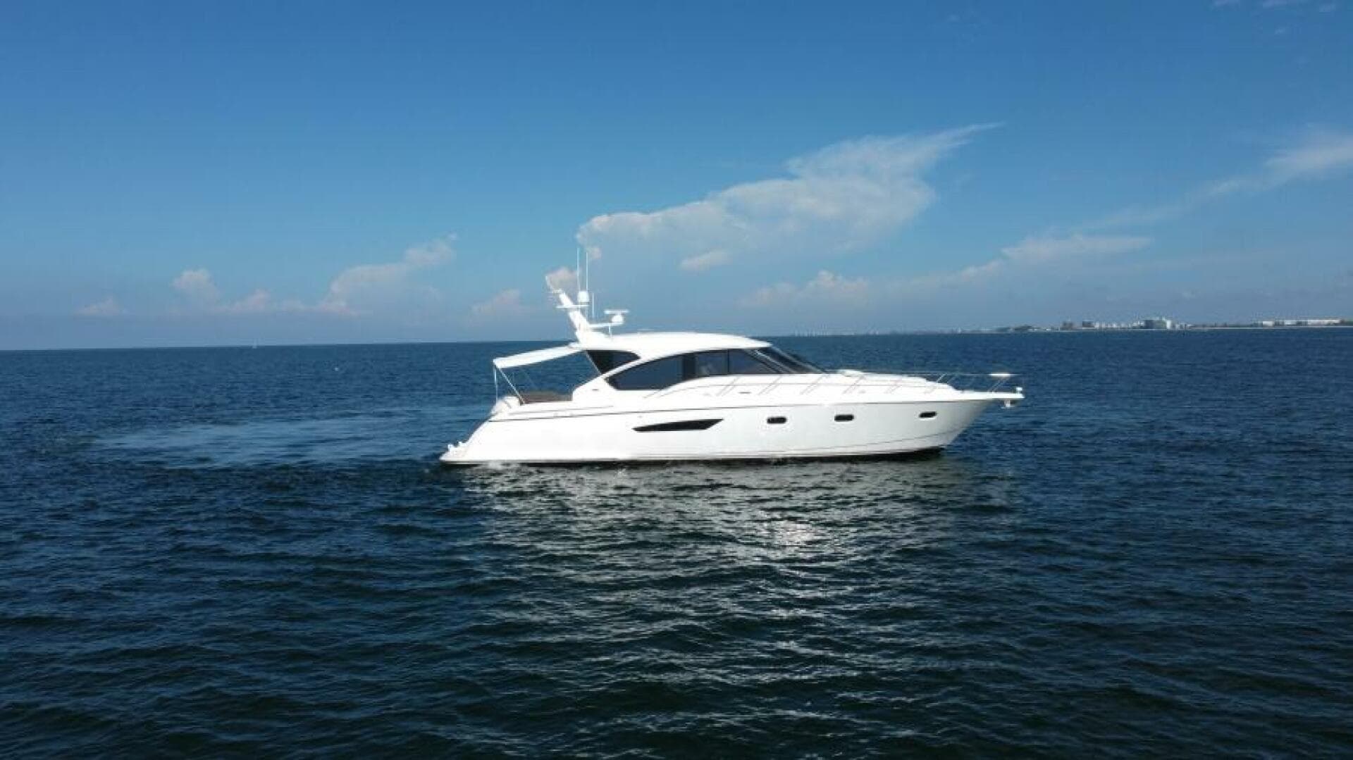2008 58 Tiara Yachts Sovran - Dreamscape - Profile 