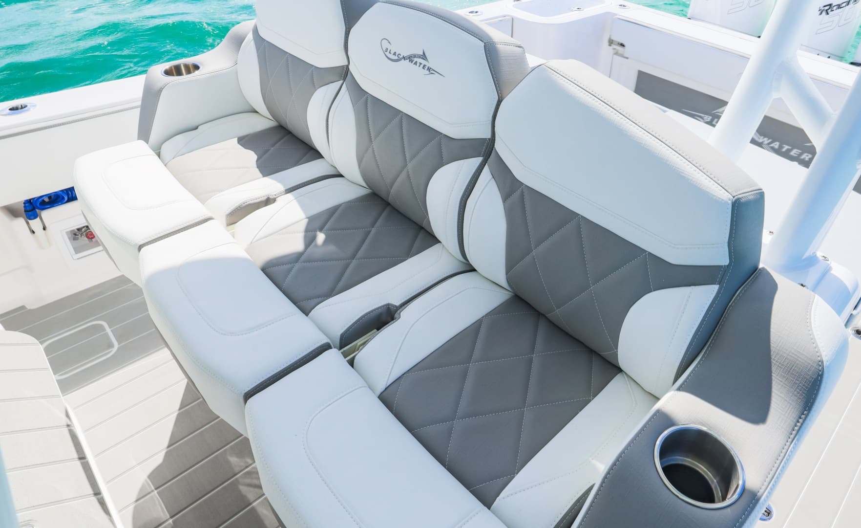 2025 BlackWater 43 Sportfish