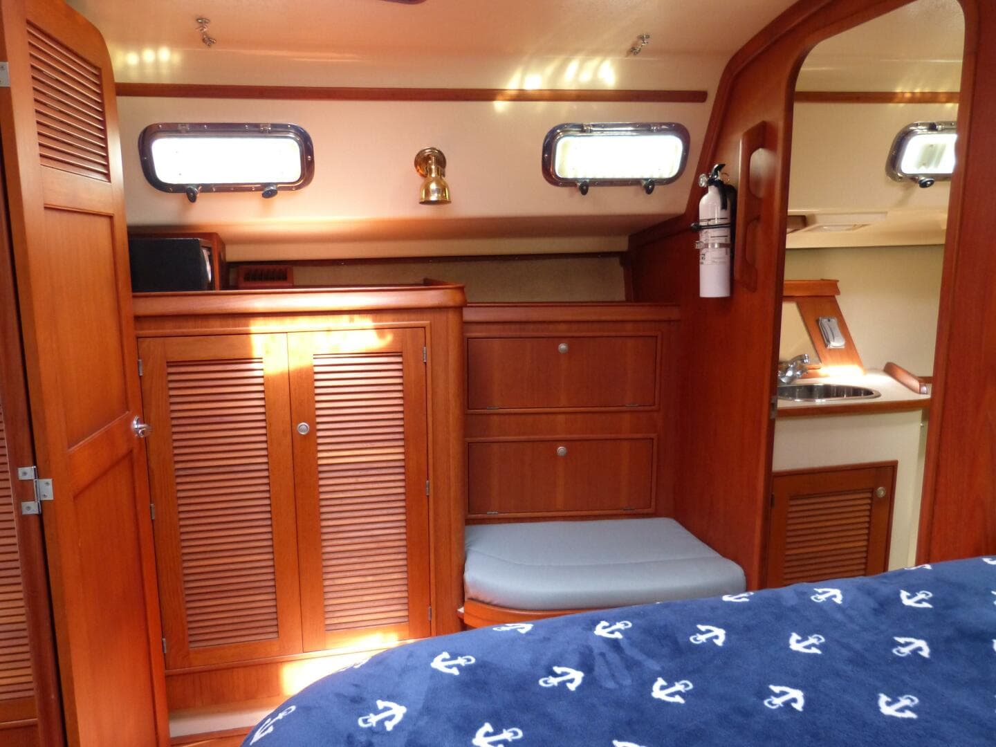 2000 Island Packet 420