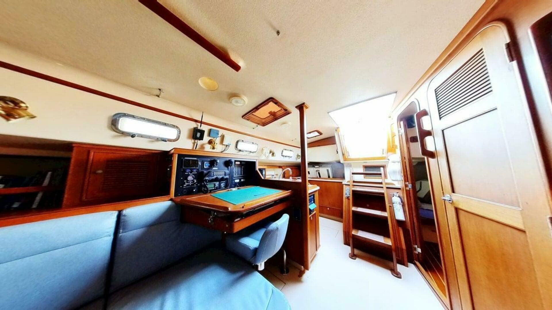 2000 Island Packet 420