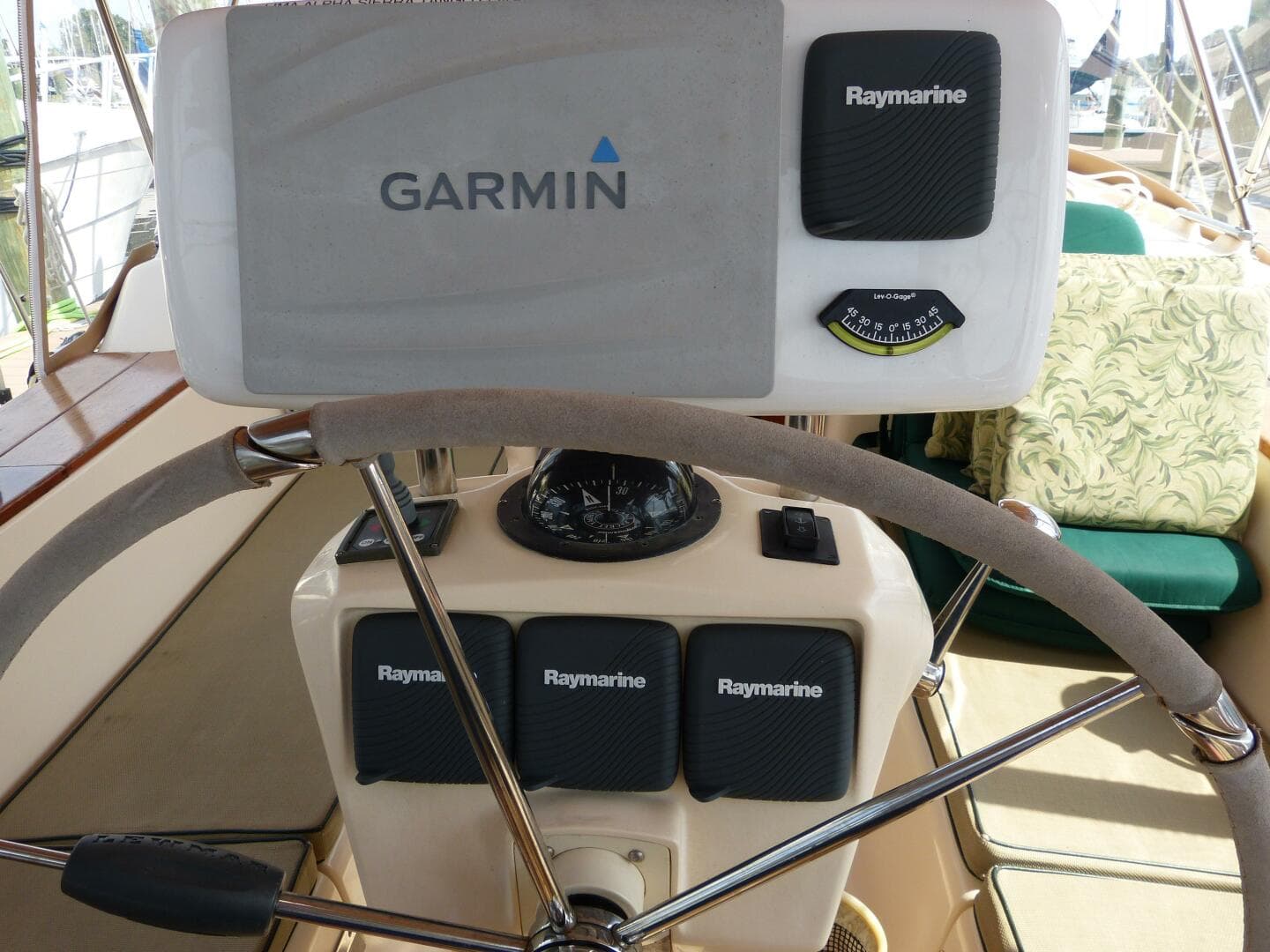 2000 Island Packet 420