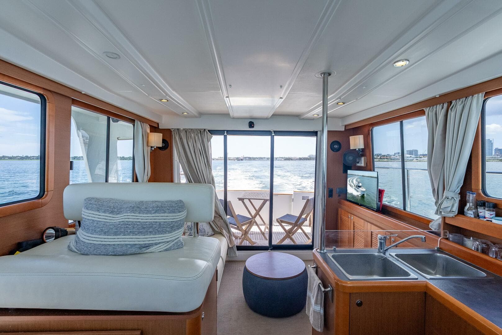 2015 Beneteau Swift Trawler 34