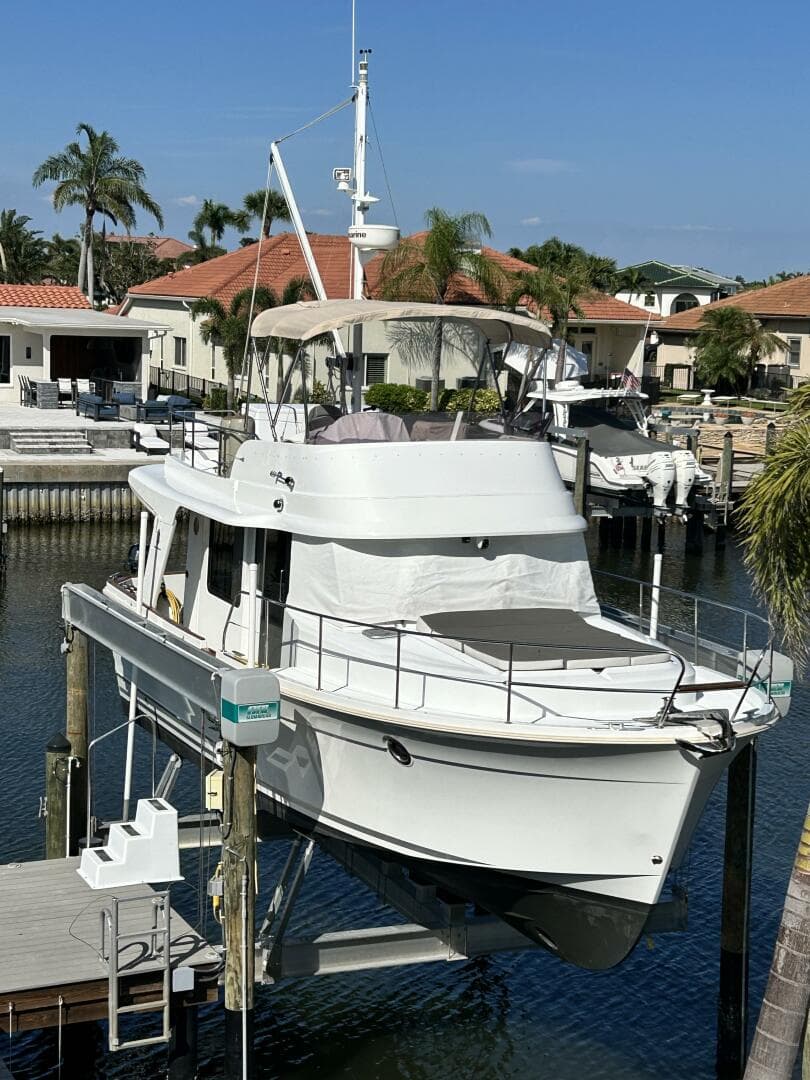 2015 Beneteau Swift Trawler 34