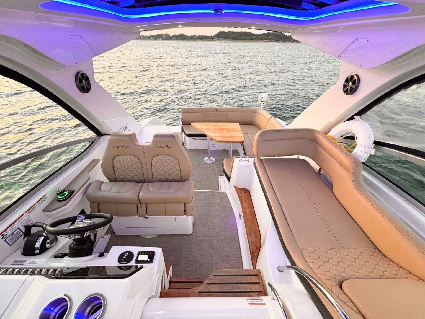 2019 Sea Ray 350 Sundancer