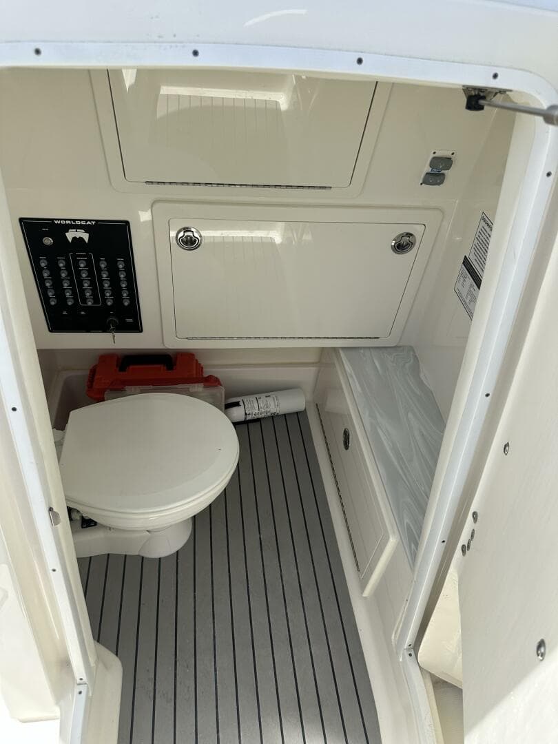 2024 World Cat 280CCX
