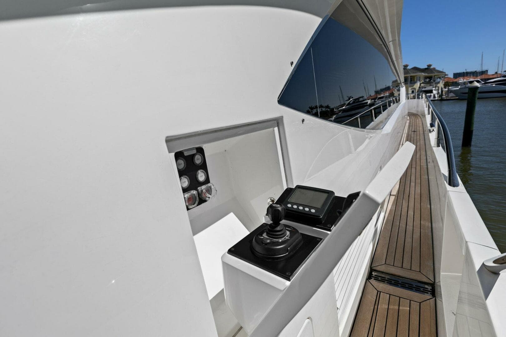 2013 Sunseeker 73 Manhattan