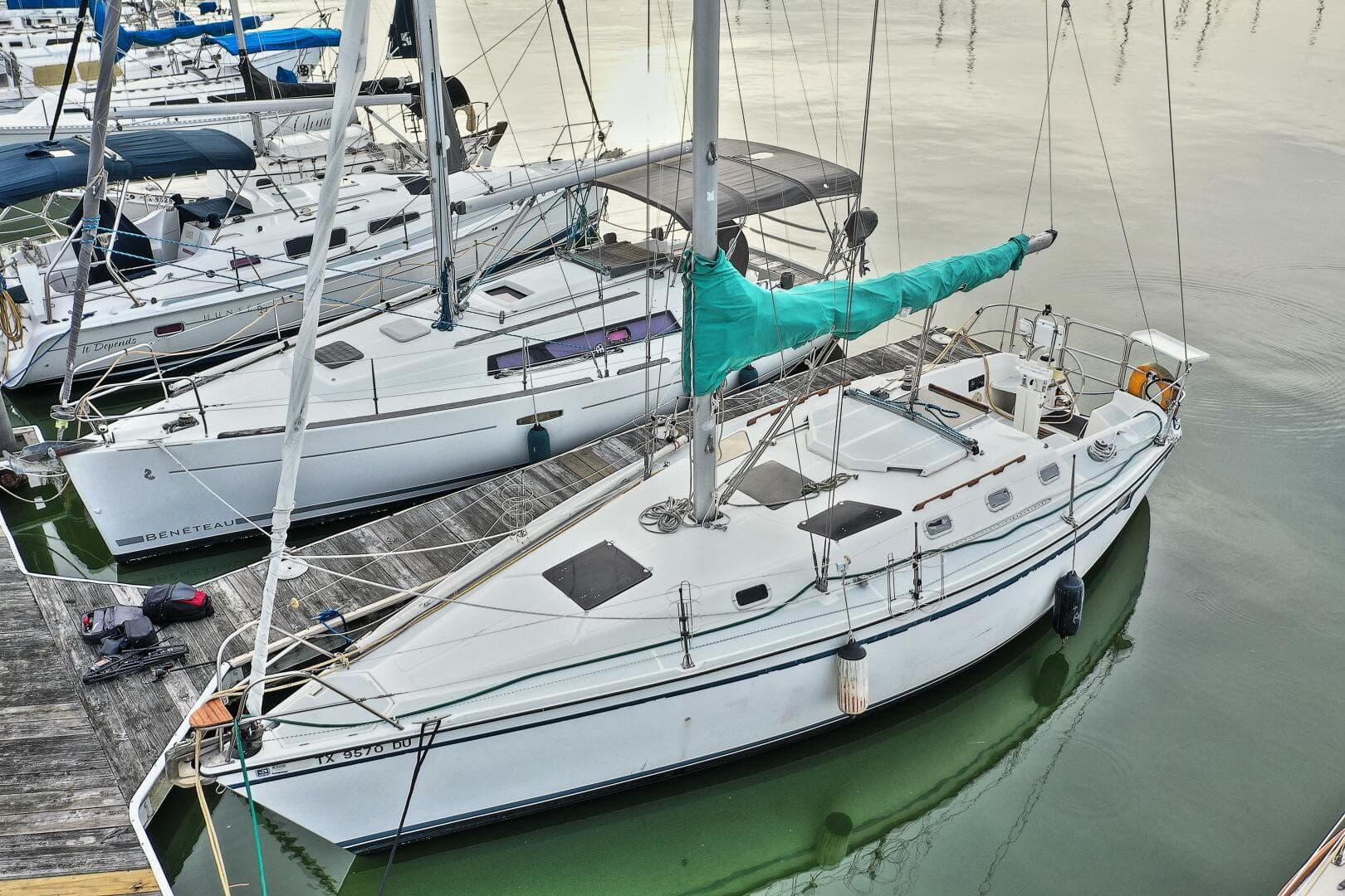 1989 Hunter 33.5