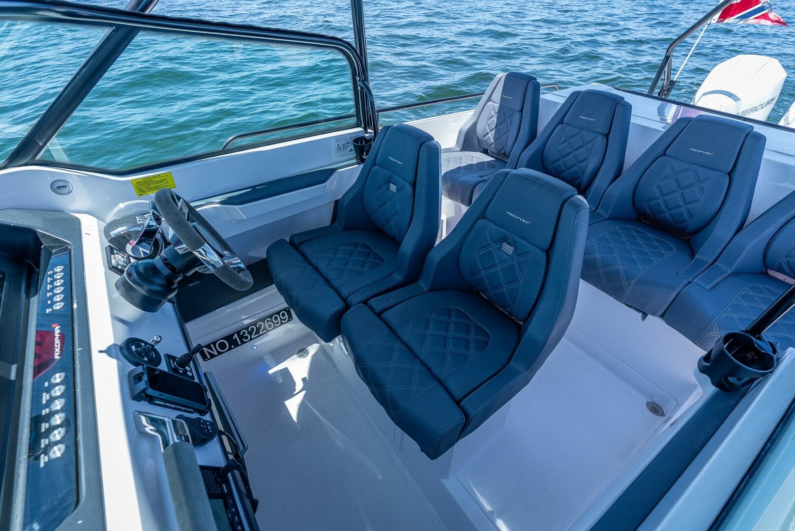 2022 Axopar 28 T-Top Brabus