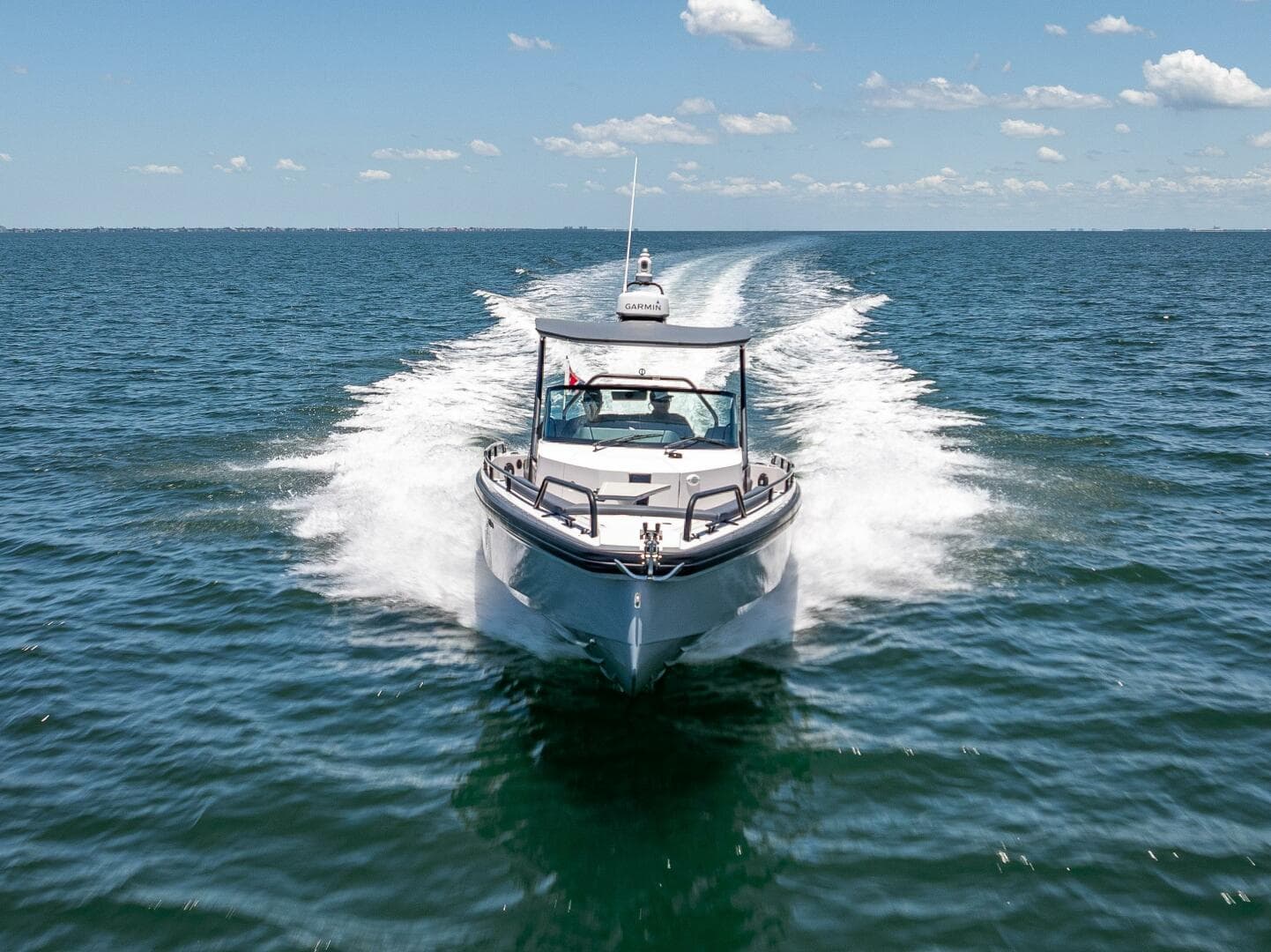 2022 Axopar 28 T-Top Brabus