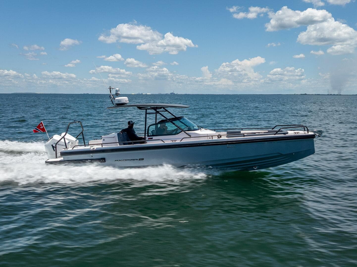 2022 Axopar 28 T-Top Brabus