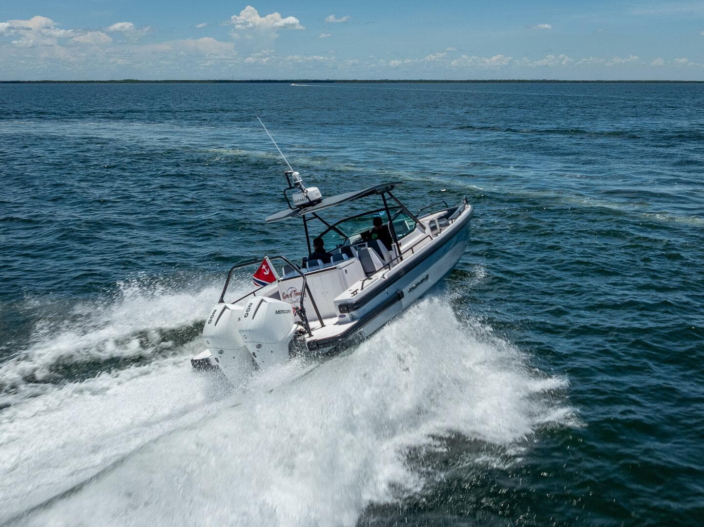 2022 Axopar 28 T-Top Brabus