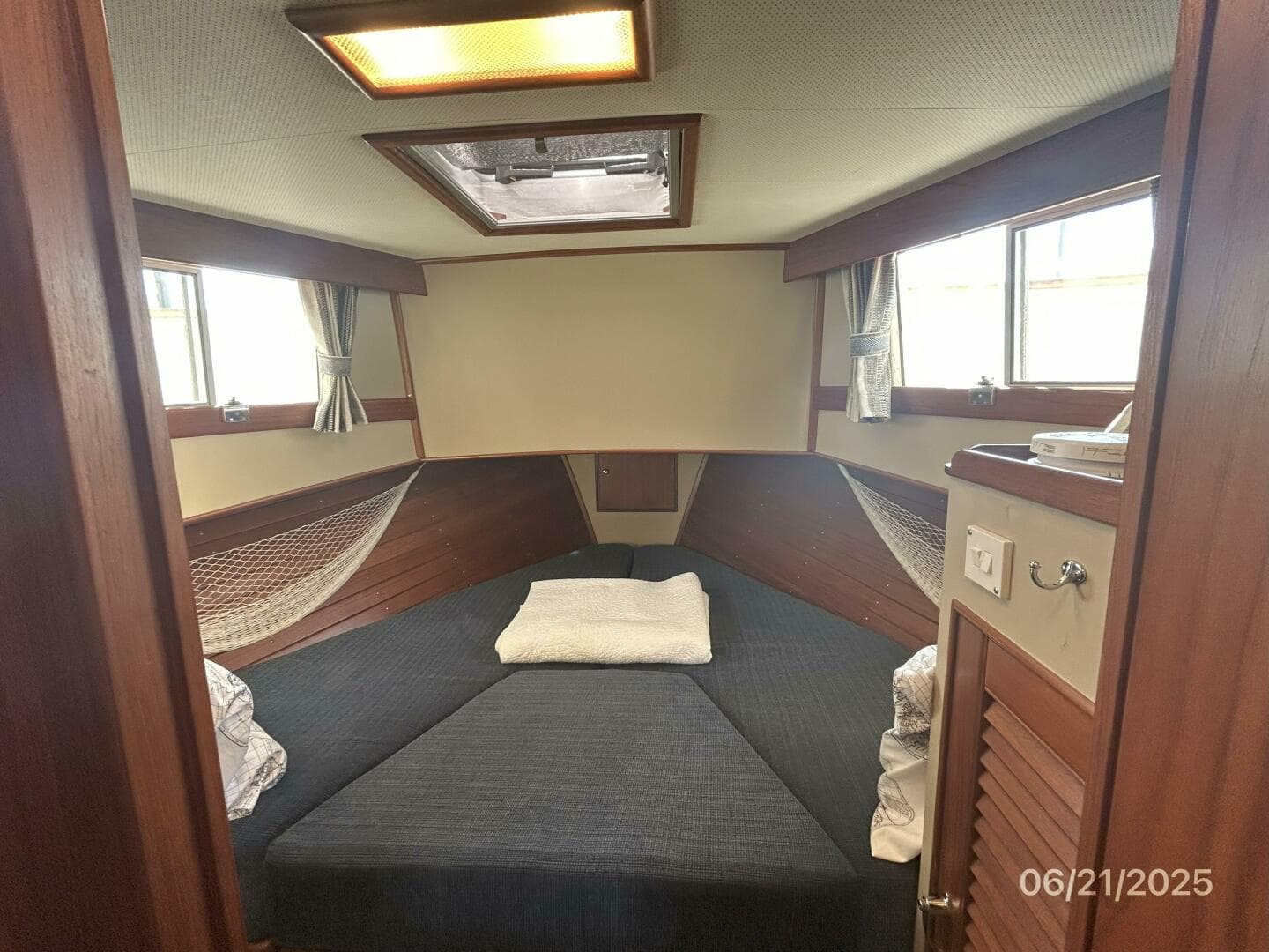 36' Grand Banks master stateroom2