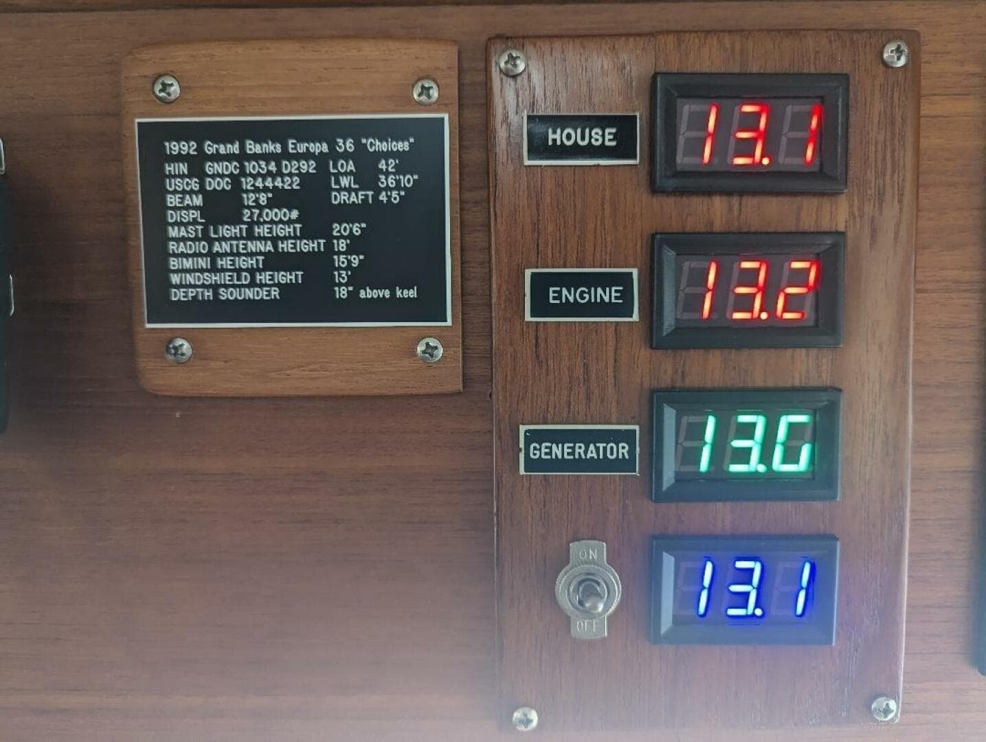 36' Grand Banks battery monitors