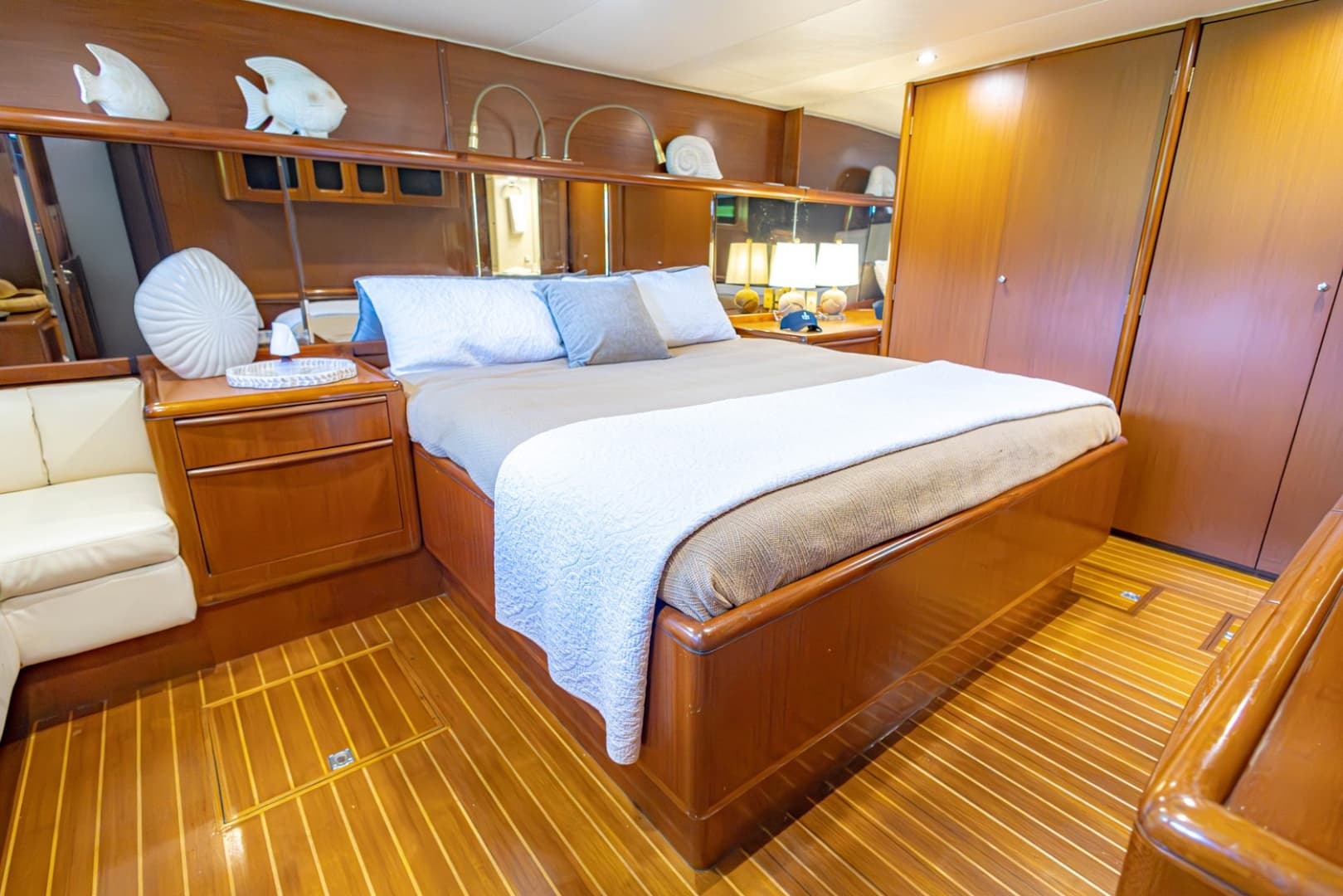 1990 Viking Cockpit Motor Yacht