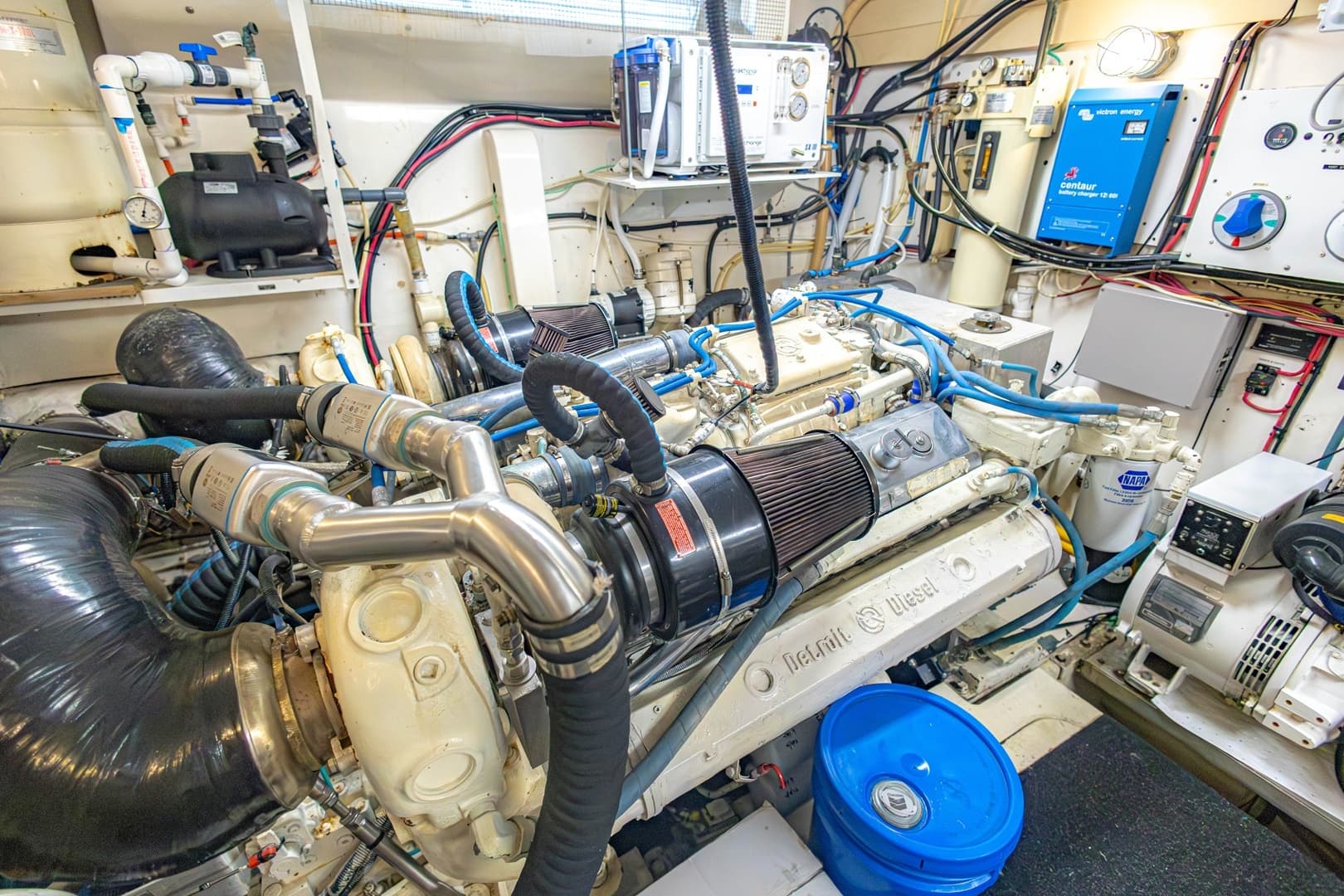 1990 Viking Cockpit Motor Yacht