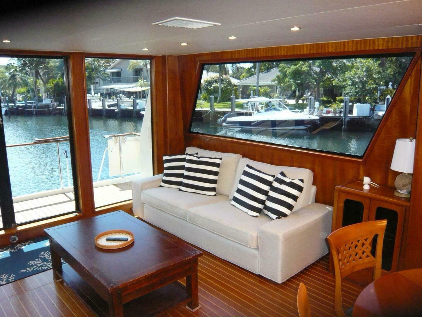 1990 Viking Cockpit Motor Yacht