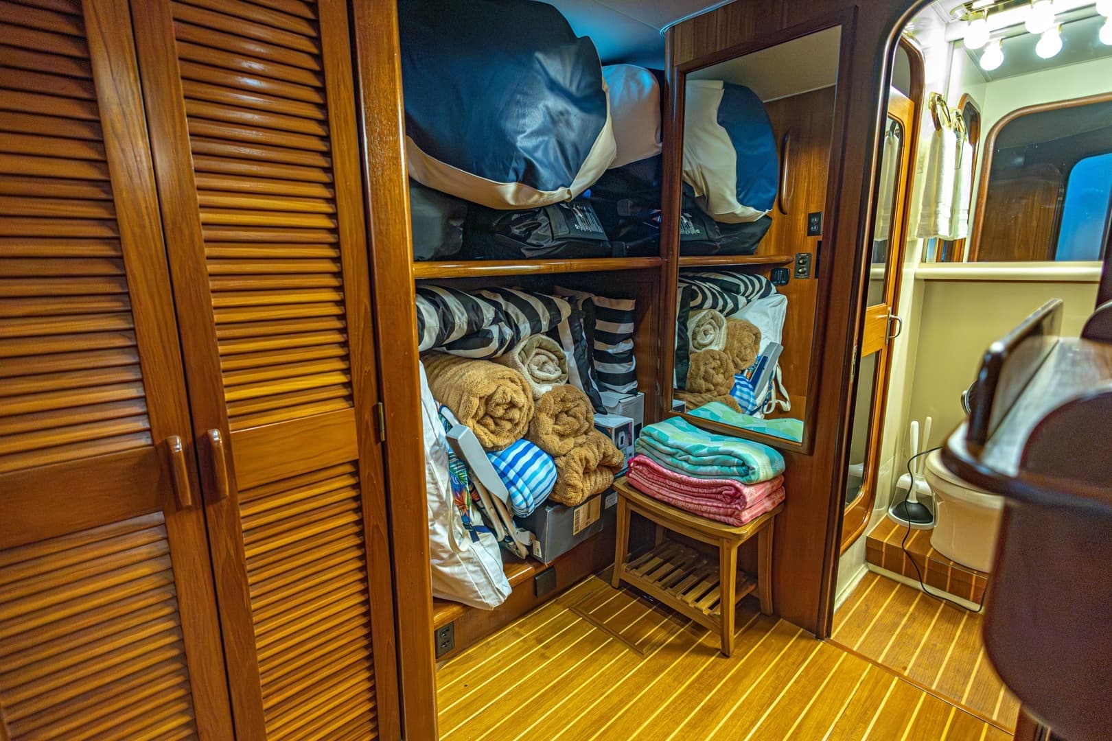 1990 Viking Cockpit Motor Yacht