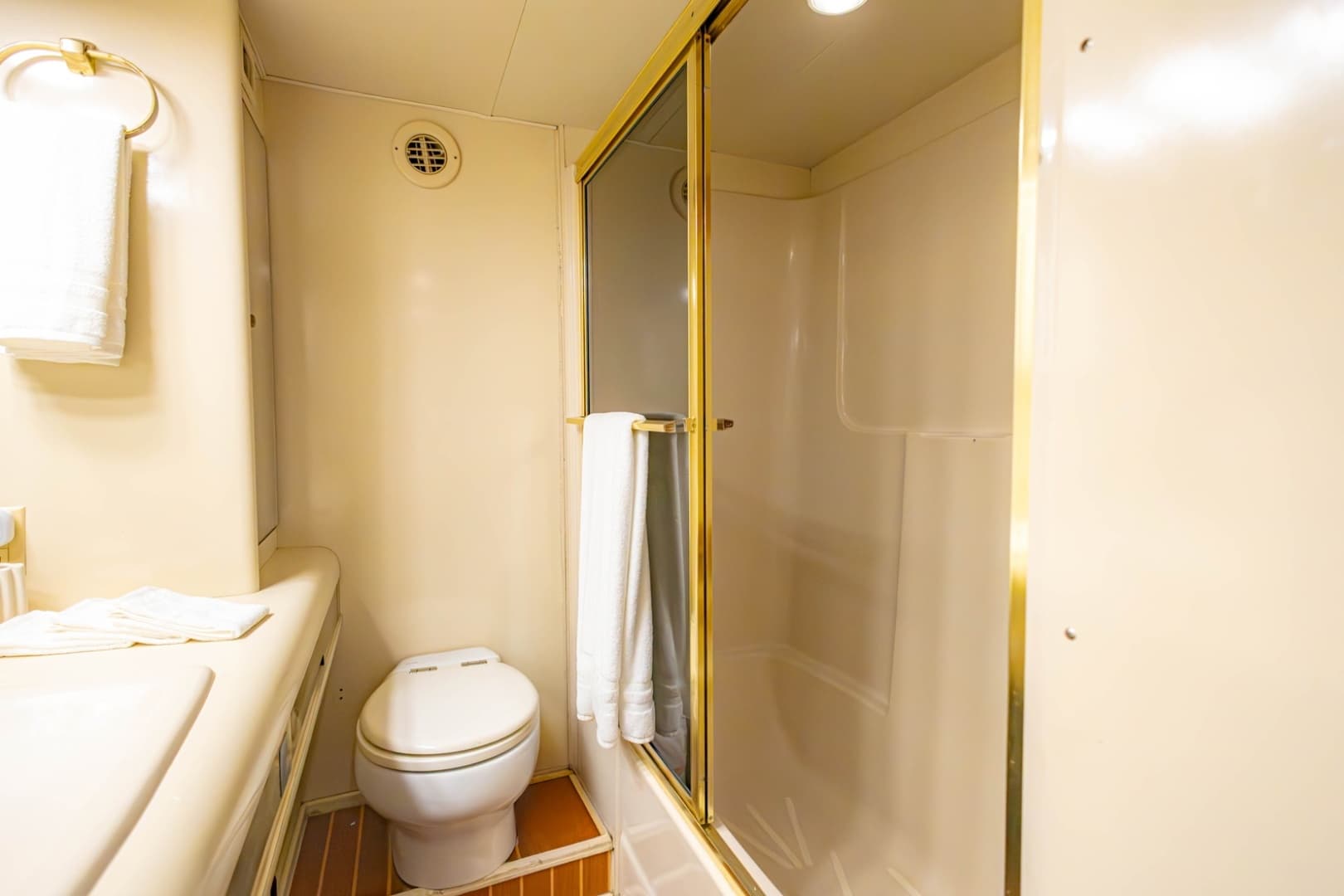 1990 Viking Cockpit Motor Yacht
