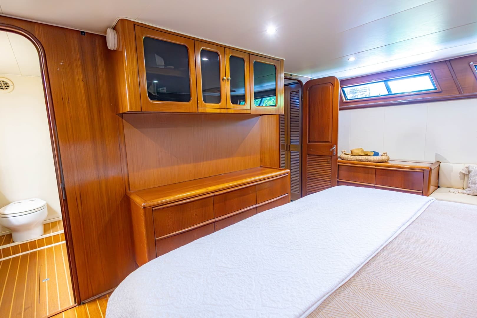 1990 Viking Cockpit Motor Yacht