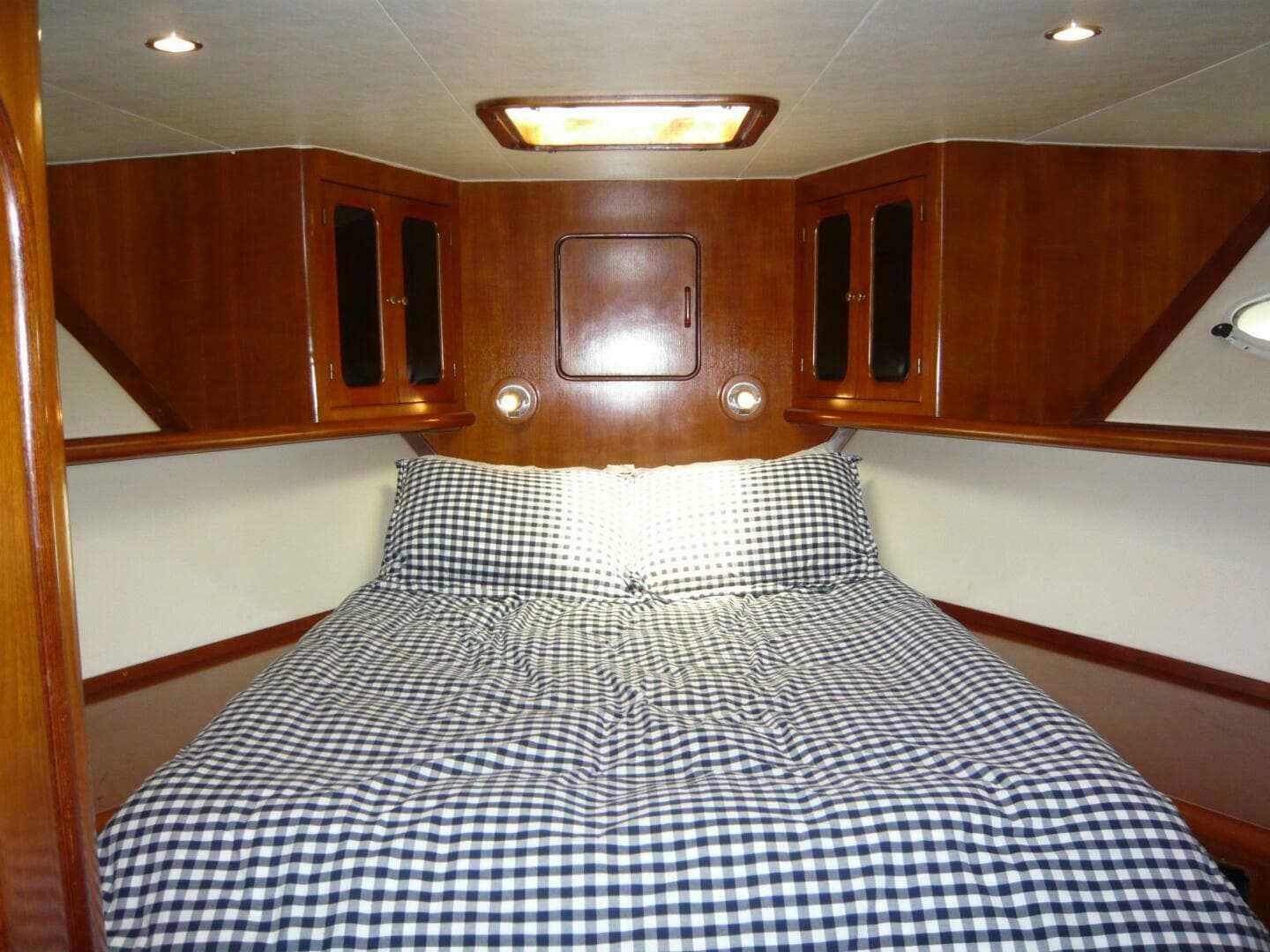 1990 Viking Cockpit Motor Yacht