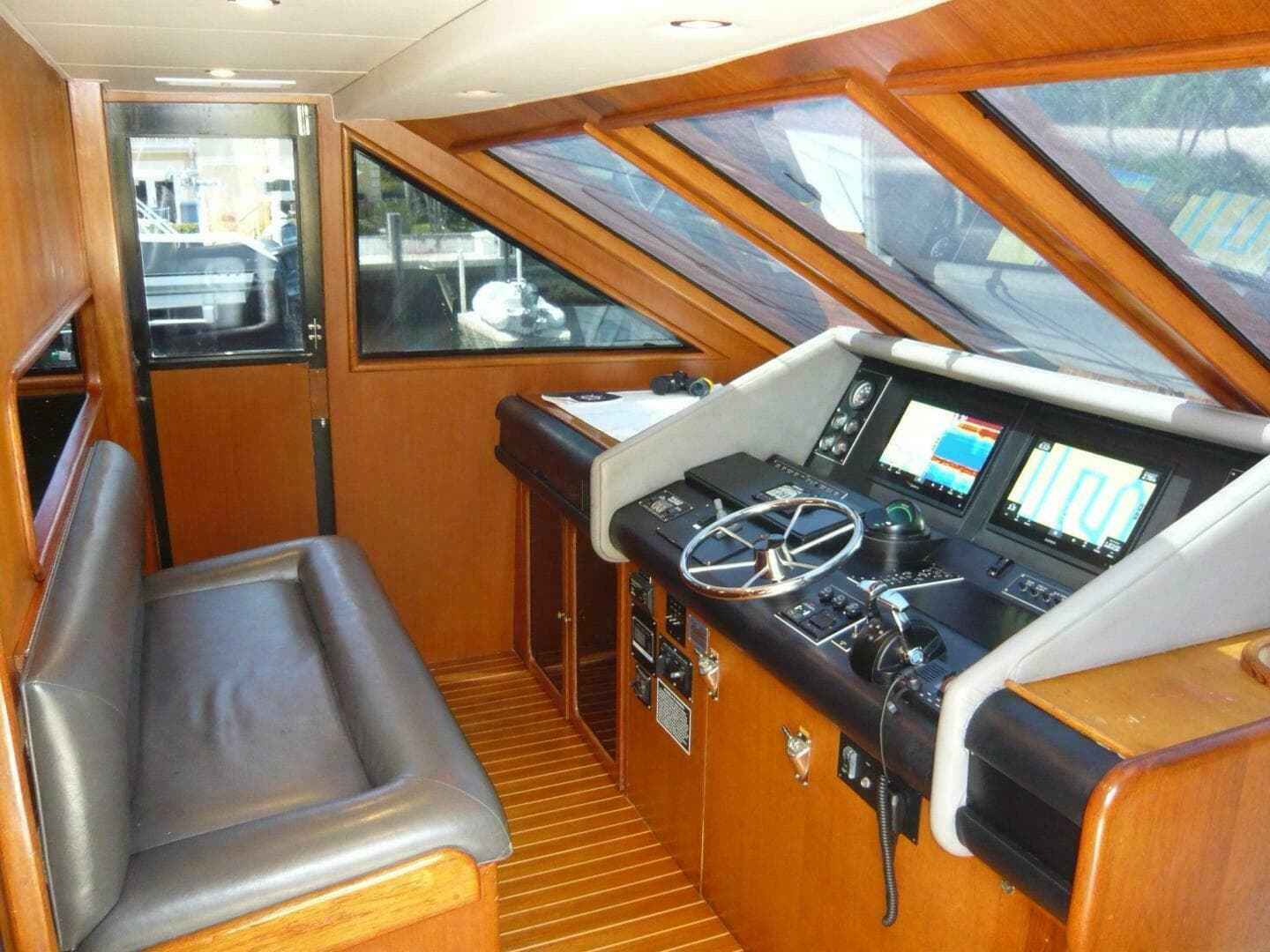 1990 Viking Cockpit Motor Yacht