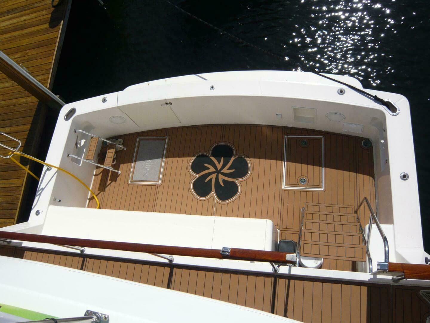 1990 Viking Cockpit Motor Yacht