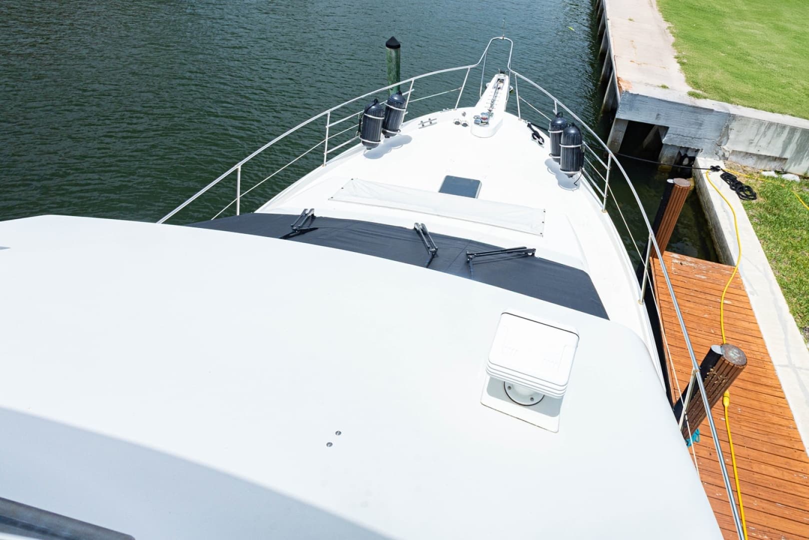 1990 Viking Cockpit Motor Yacht