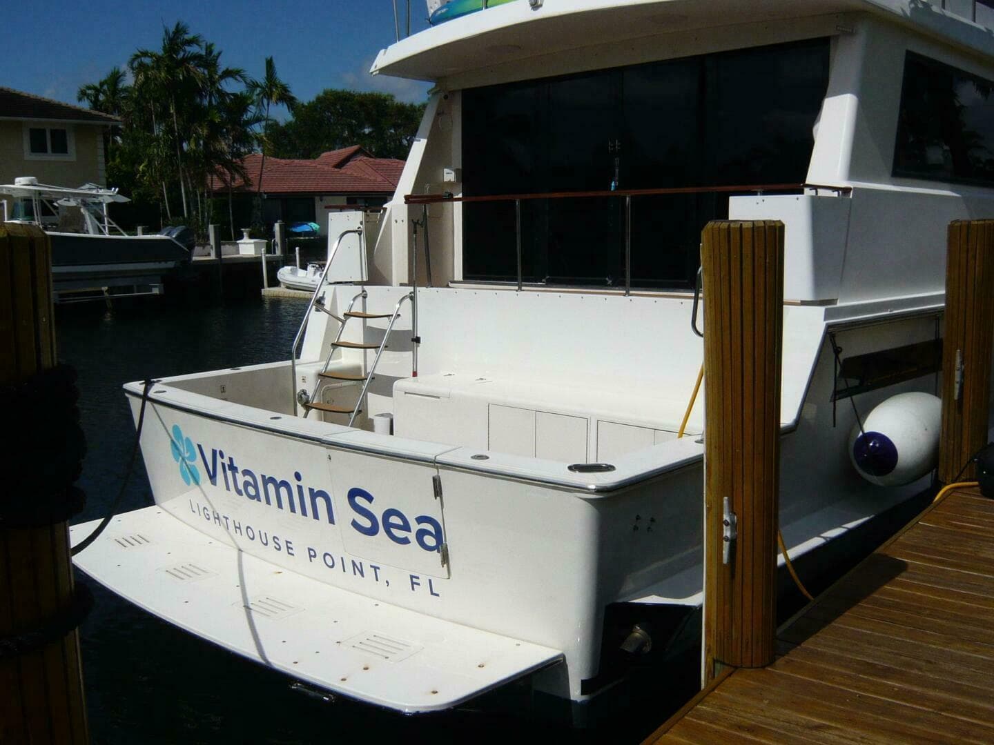1990 Viking Cockpit Motor Yacht