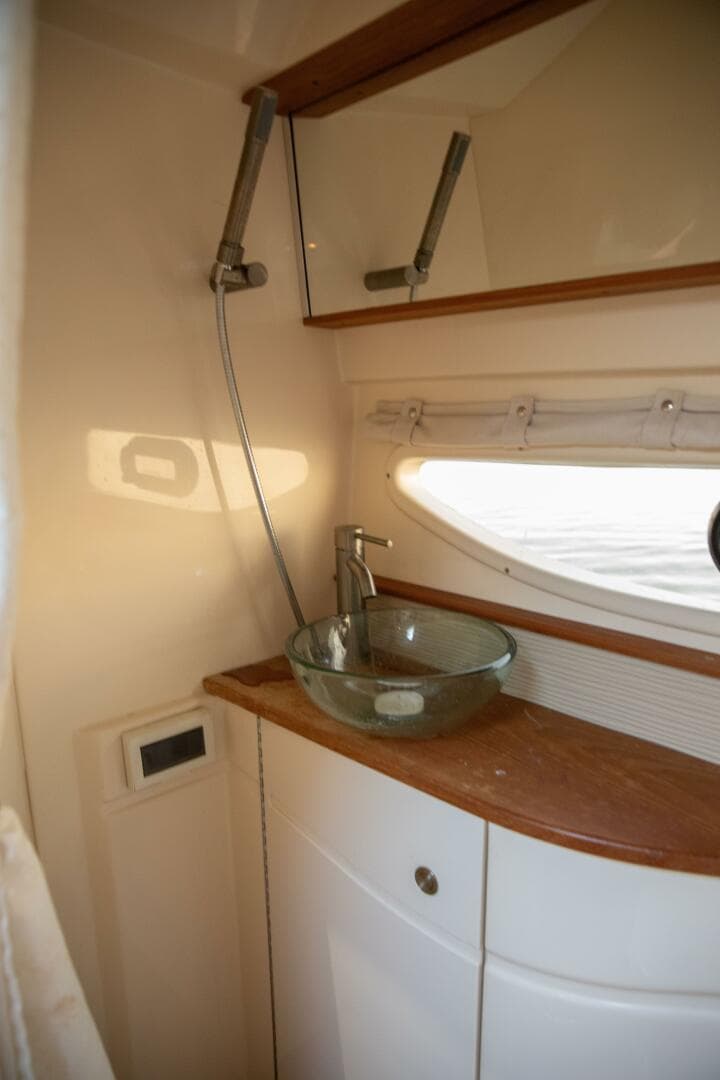 2016 Sea Ray 350 Sundancer