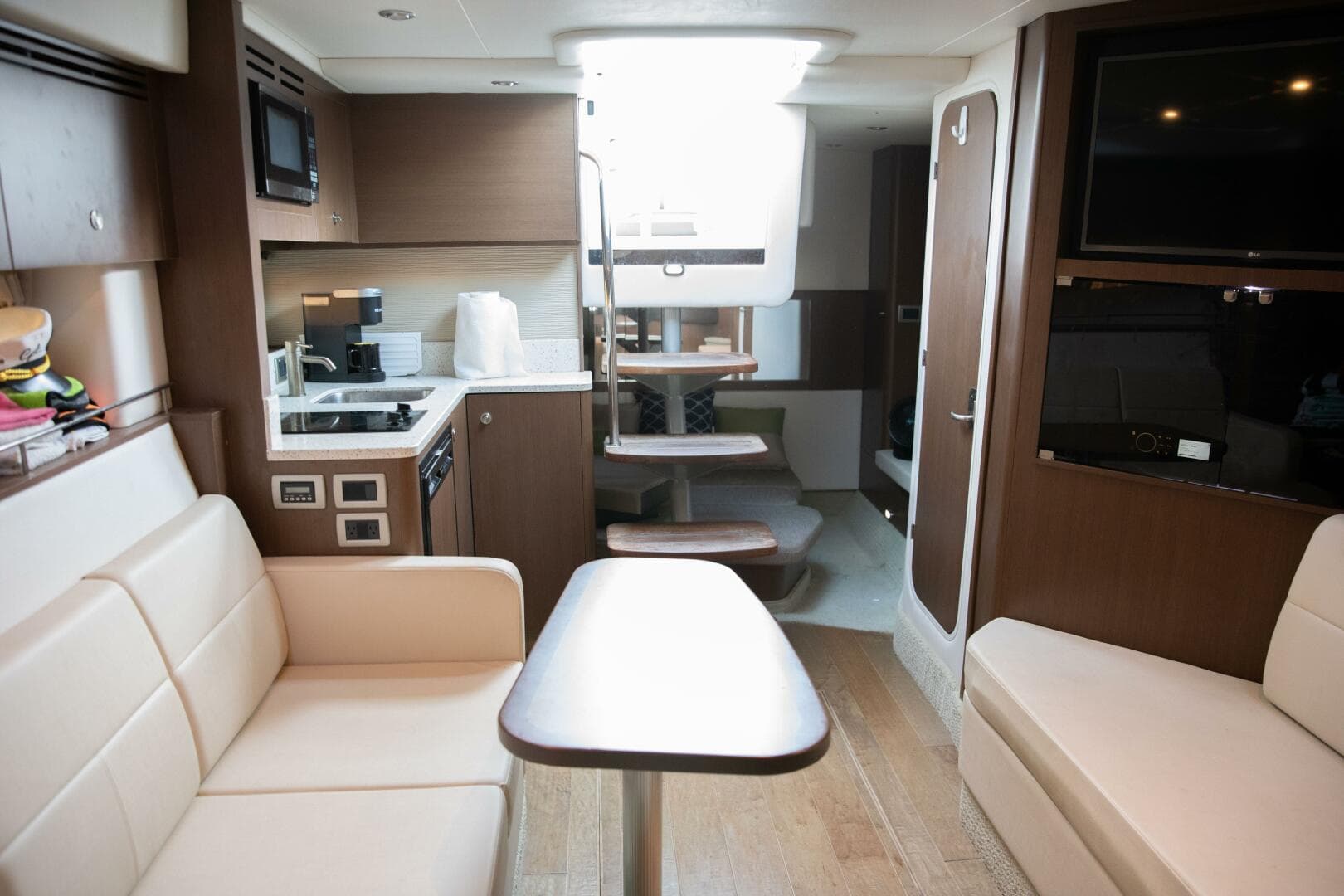 2016 Sea Ray 350 Sundancer