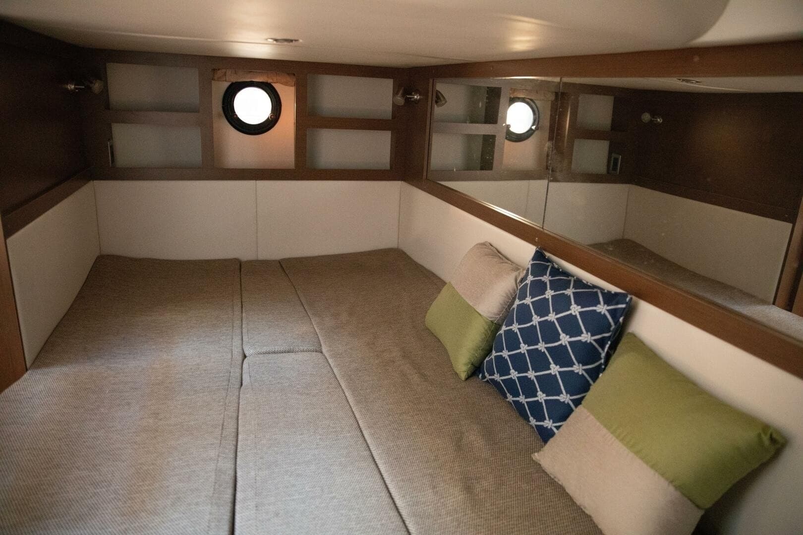 2016 Sea Ray Sundancer 350