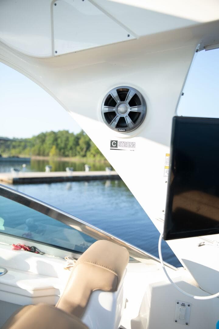2016 Sea Ray 350 Sundancer