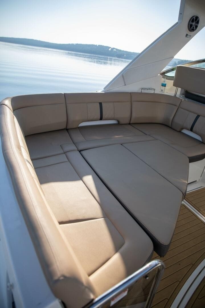 2016 Sea Ray Sundancer 350