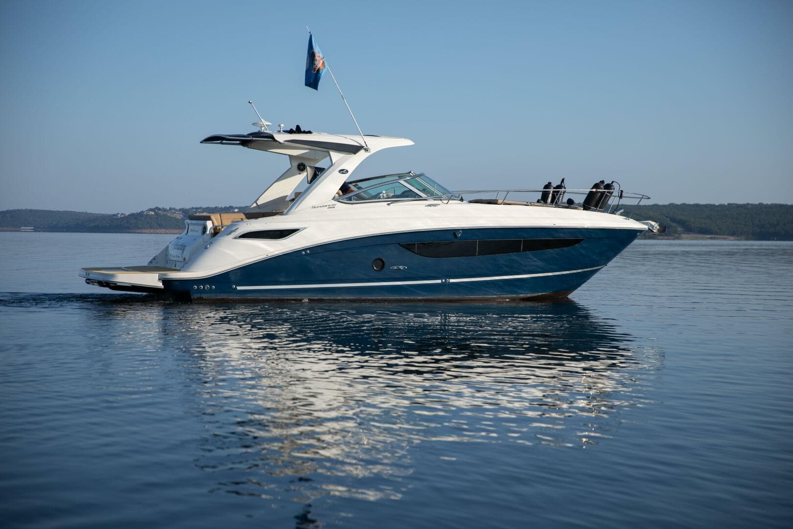 2016 Sea Ray 350 Sundancer