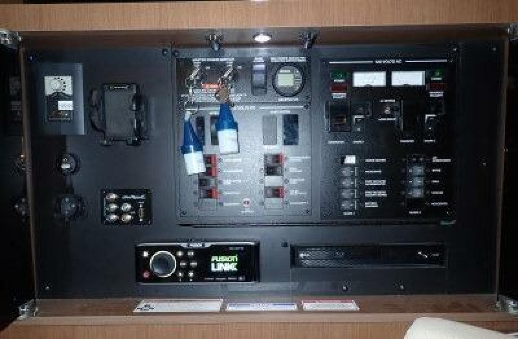 2016 Sea Ray 350 Sundancer