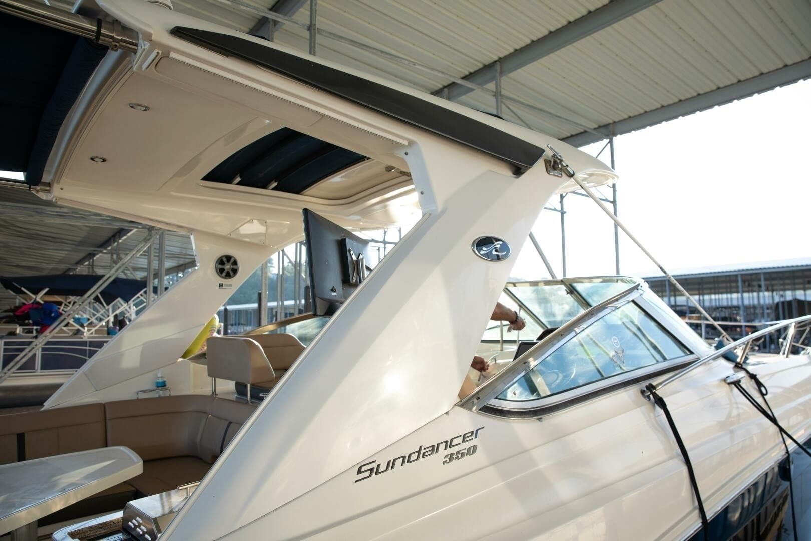 2016 Sea Ray Sundancer 350