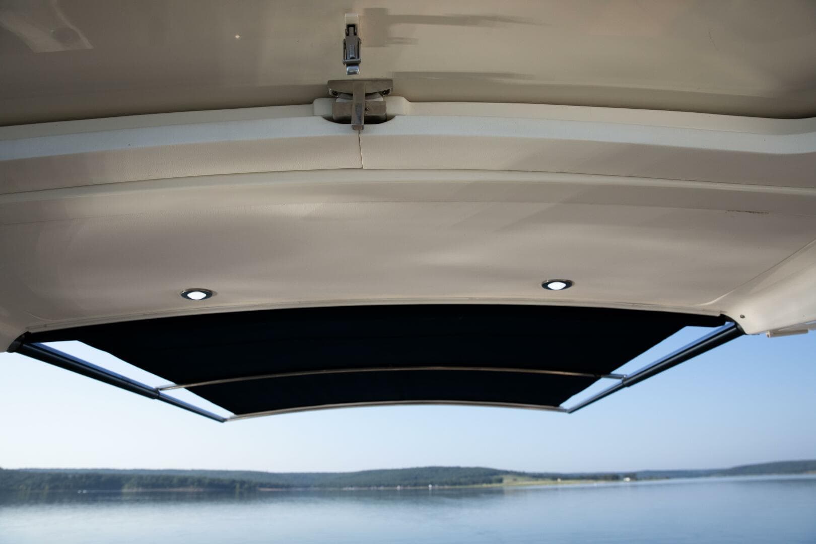 2016 Sea Ray 350 Sundancer