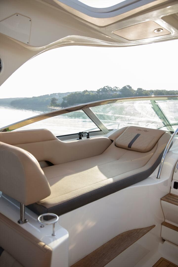 2016 Sea Ray 350 Sundancer