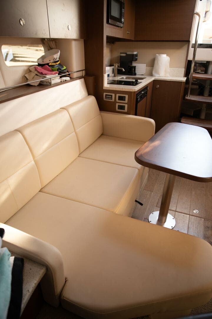 2016 Sea Ray 350 Sundancer