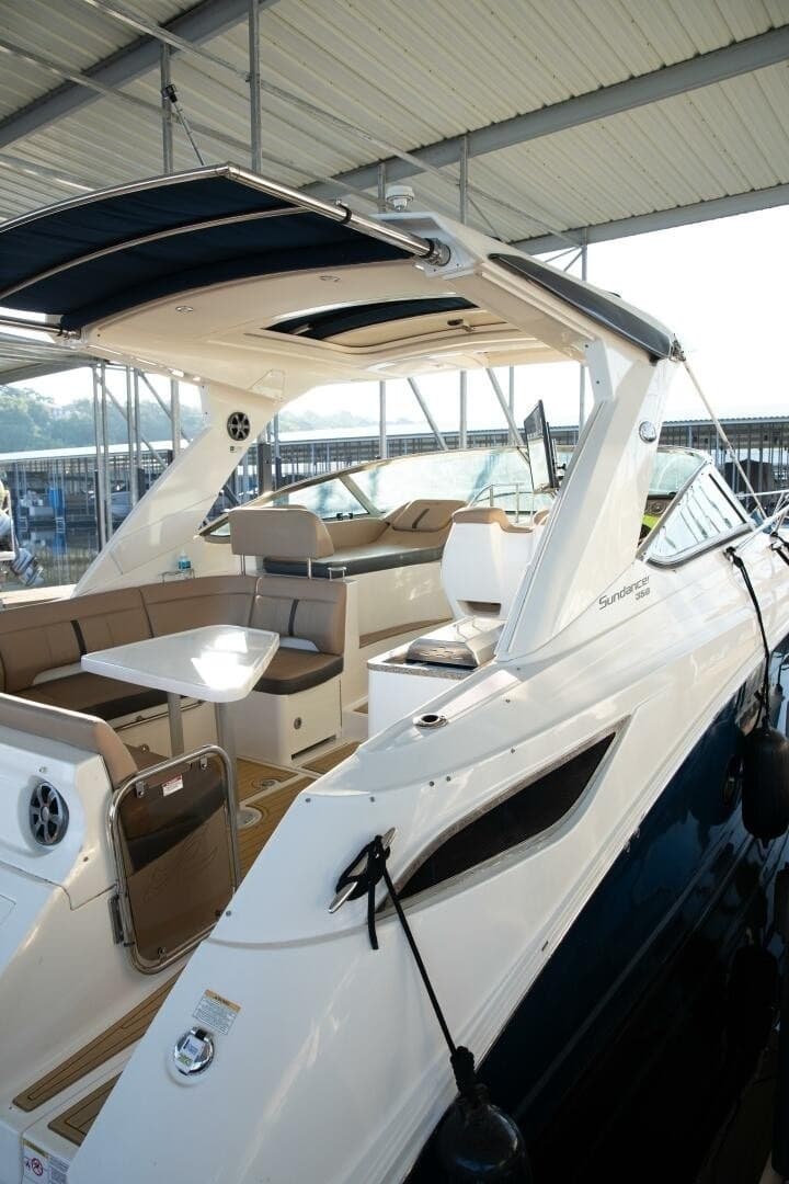 2016 Sea Ray Sundancer 350
