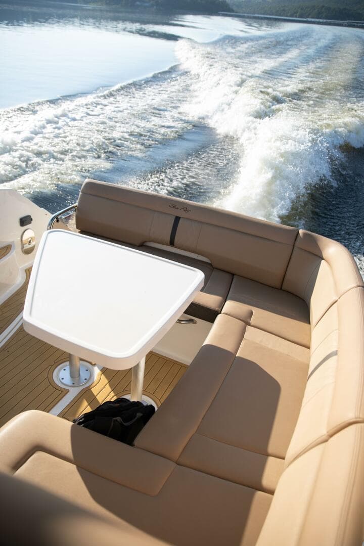 2016 Sea Ray 350 Sundancer