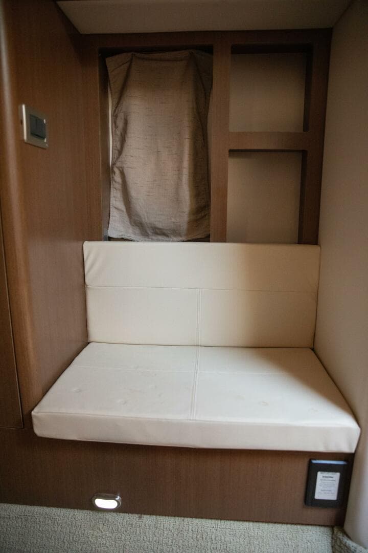 2016 Sea Ray 350 Sundancer