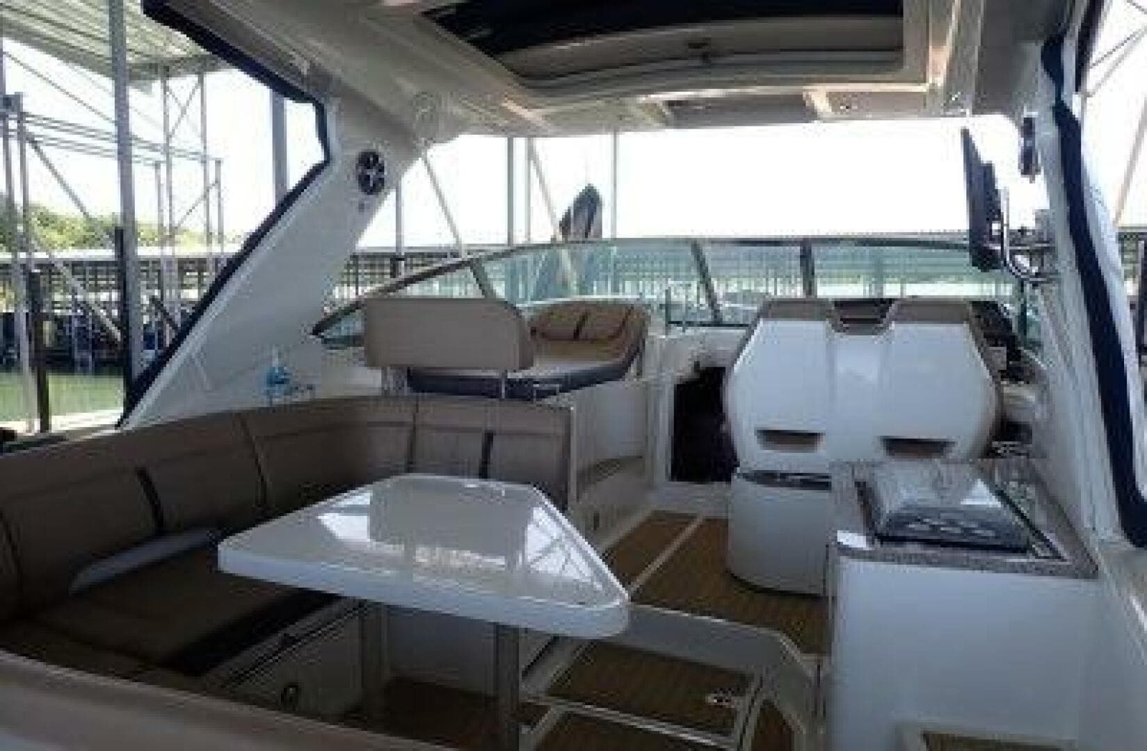 2016 Sea Ray Sundancer 350