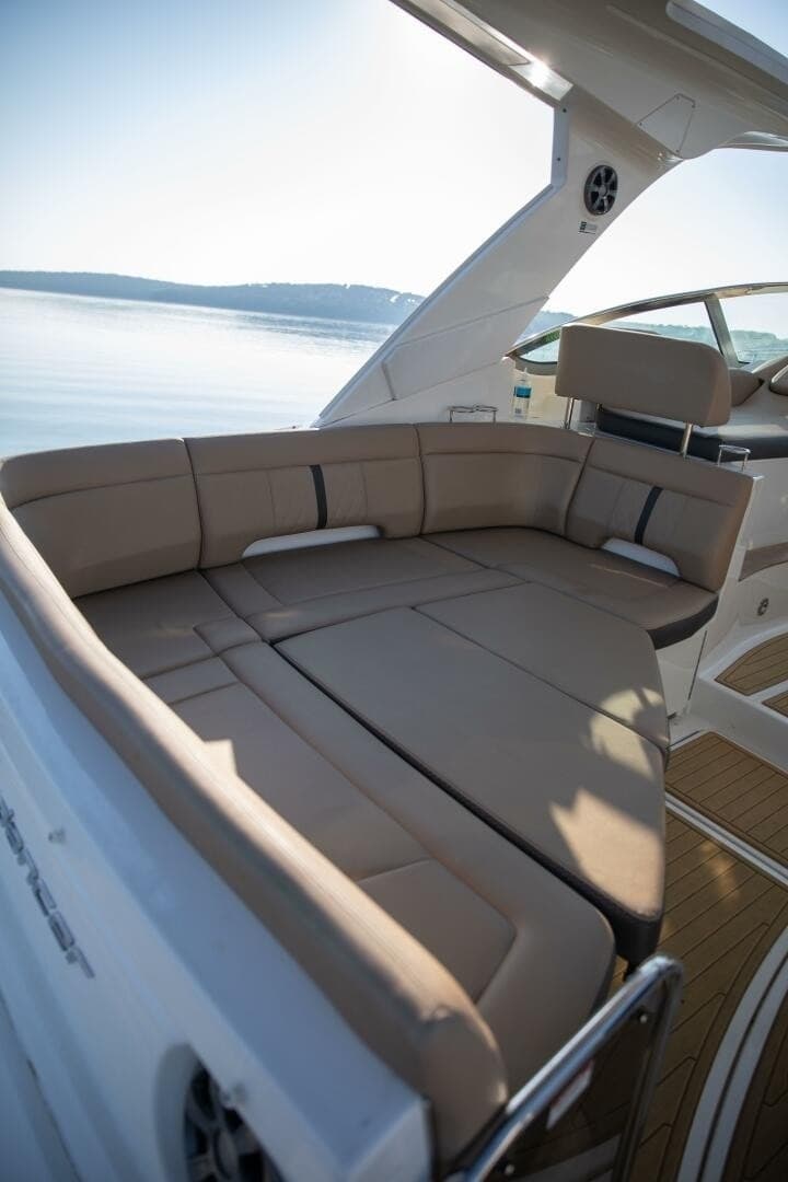 2016 Sea Ray Sundancer 350