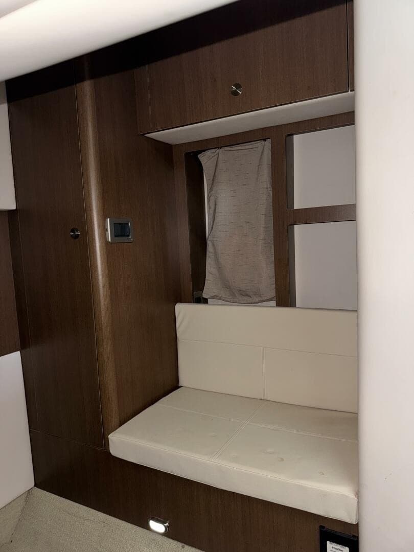 2016 Sea Ray Sundancer 350