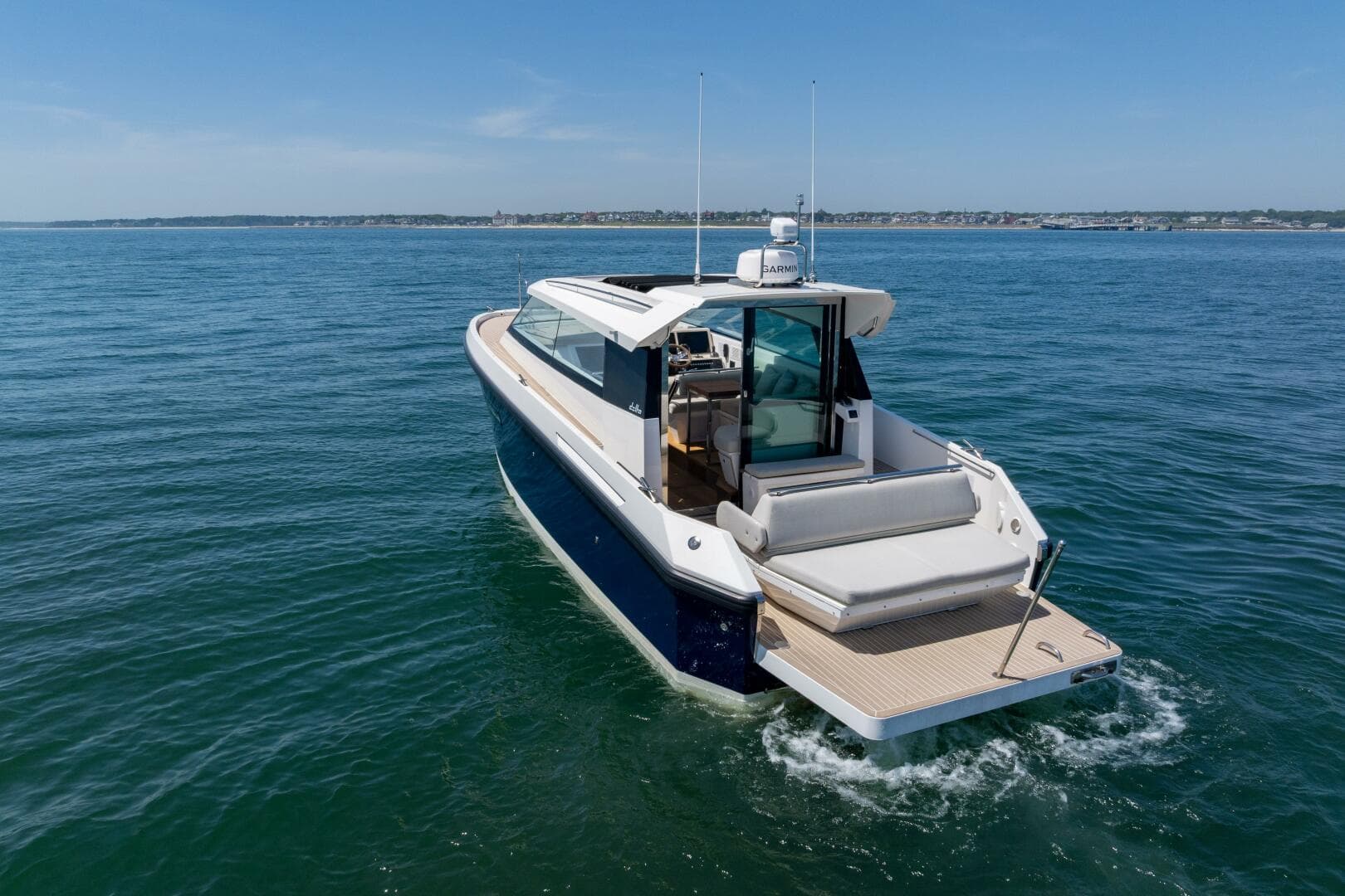 2023 Delta Powerboats 33 Coupe London Calling swim deck