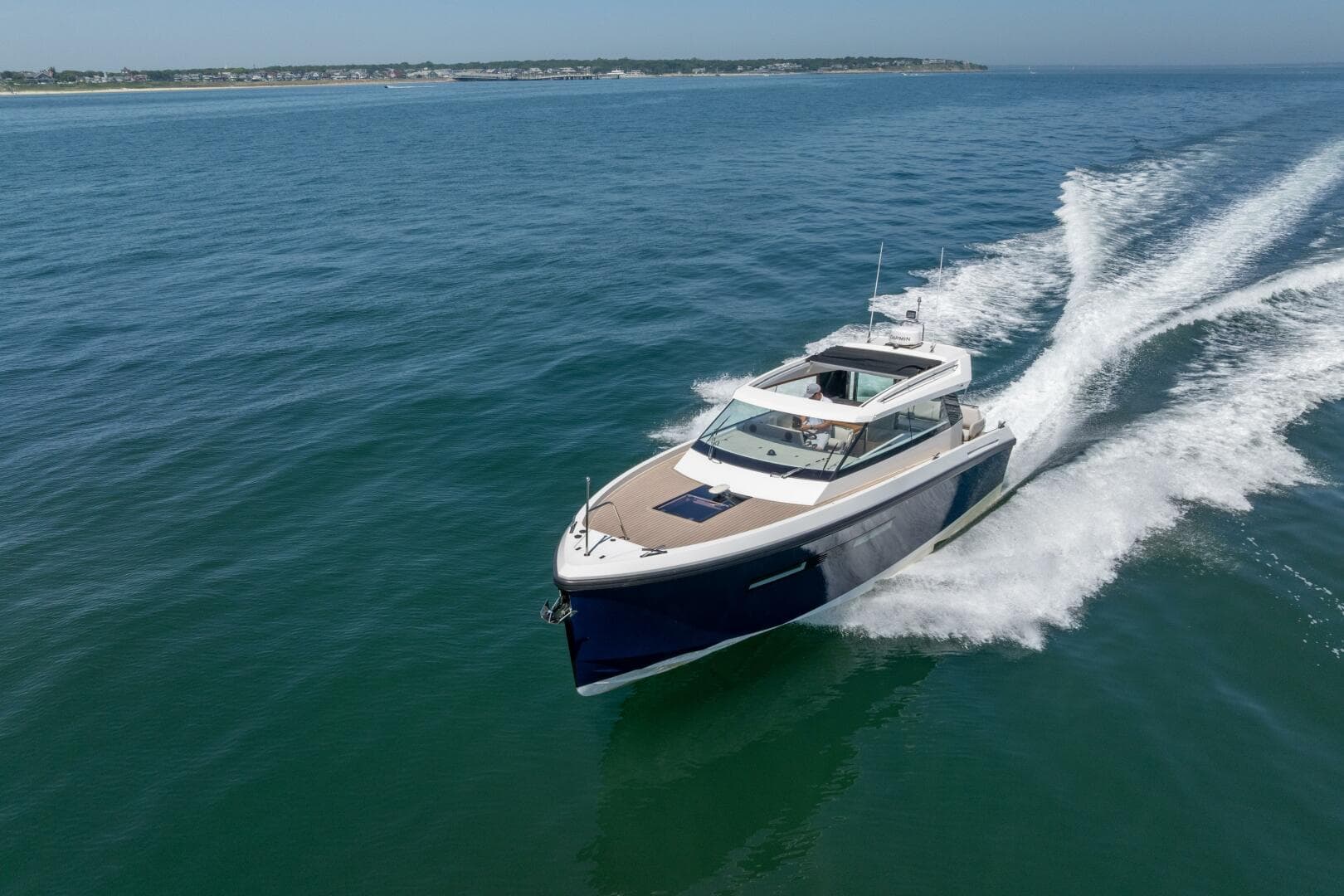 2023 Delta Powerboats 33 Coupe London Calling underway