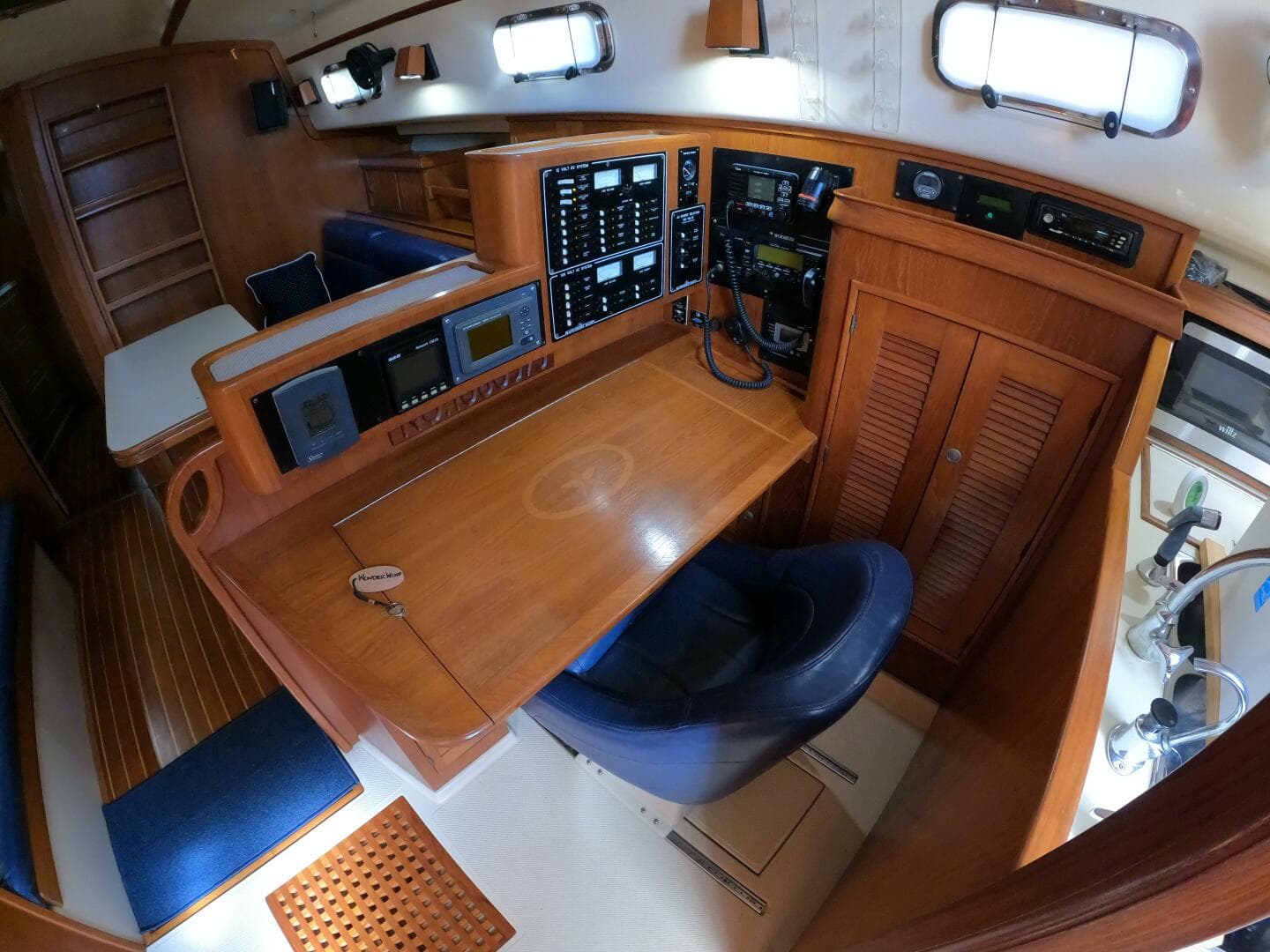 1999 Island Packet 45