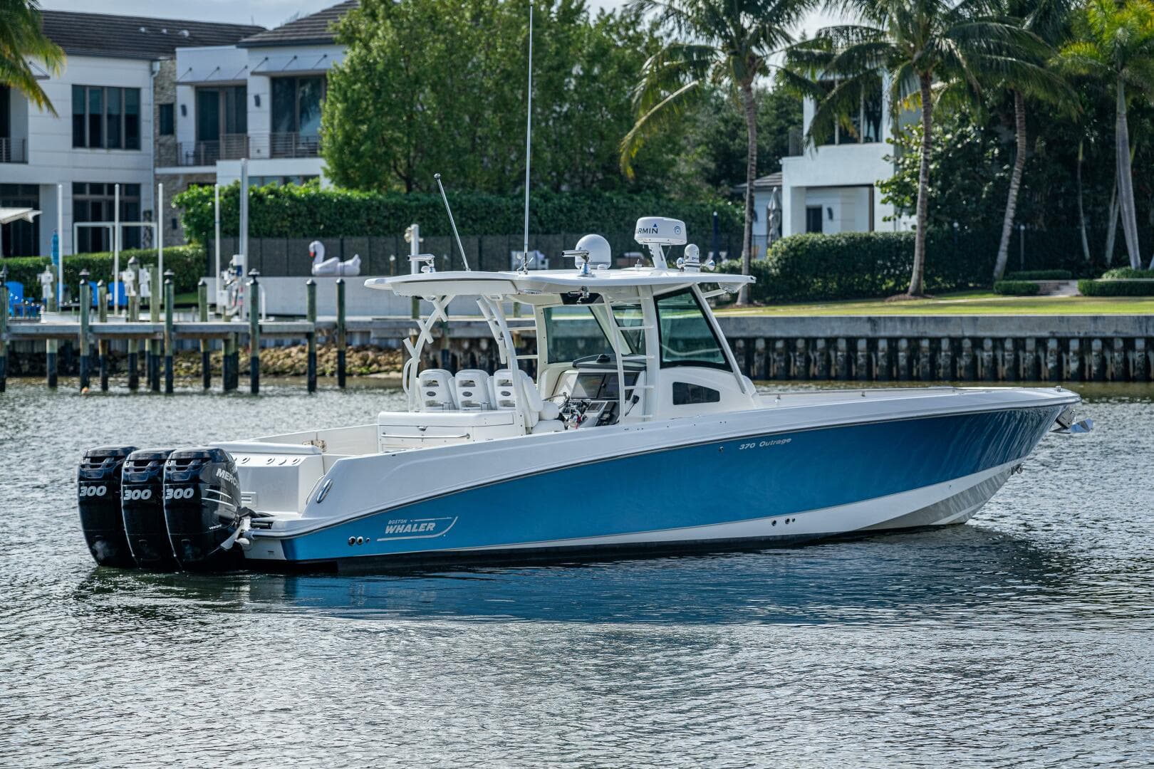 2011 Boston Whaler 370 Outrage