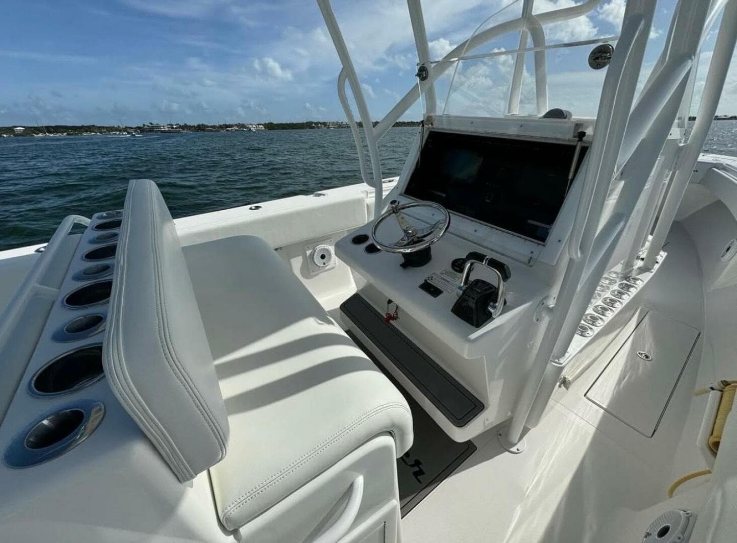 2013 SeaHunter 32T